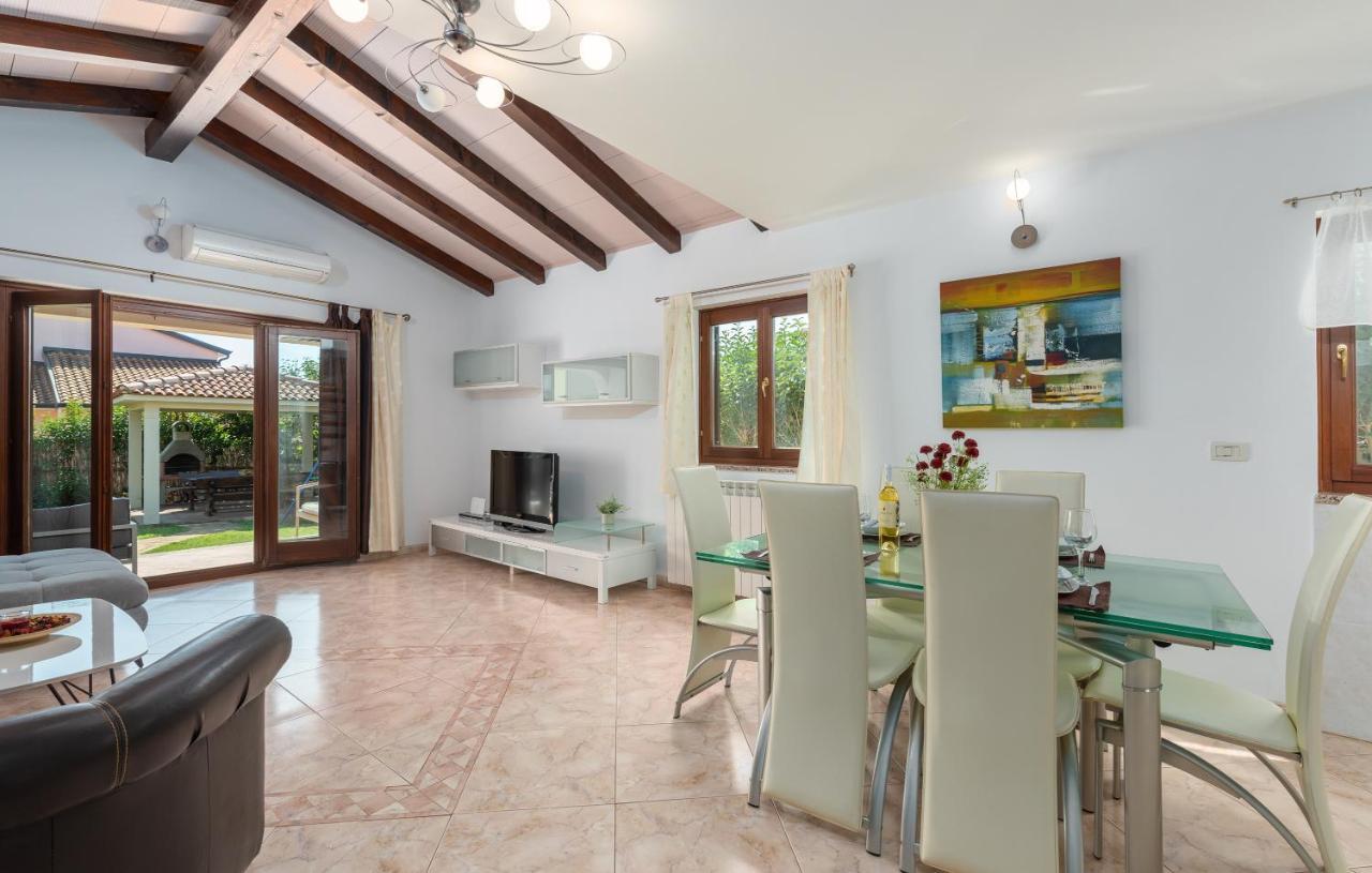 Villa Lucas Novigrad Istria Esterno foto
